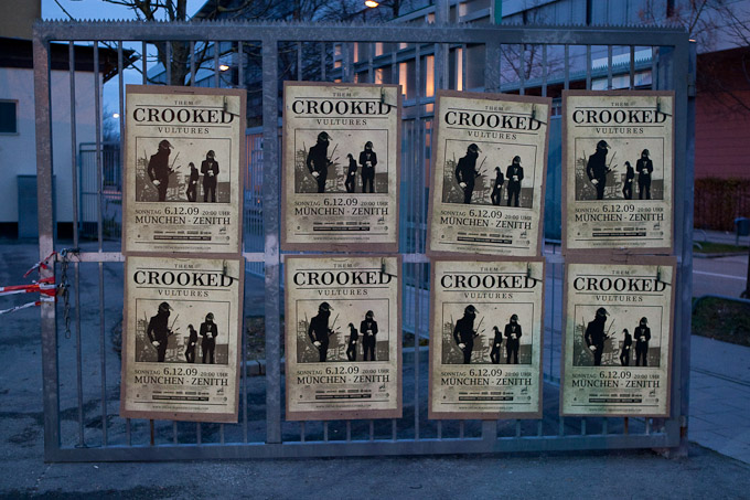 Them Crooked Vultures – Die Plakate verkünden Großes: