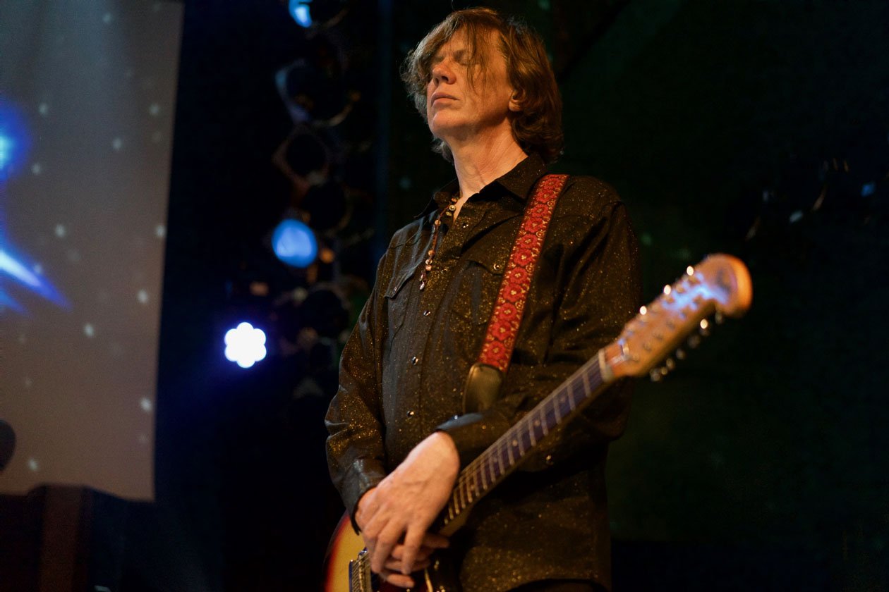 Der Ex-Sonic Youth mit Band auf Solotour. – Thurston Moore.