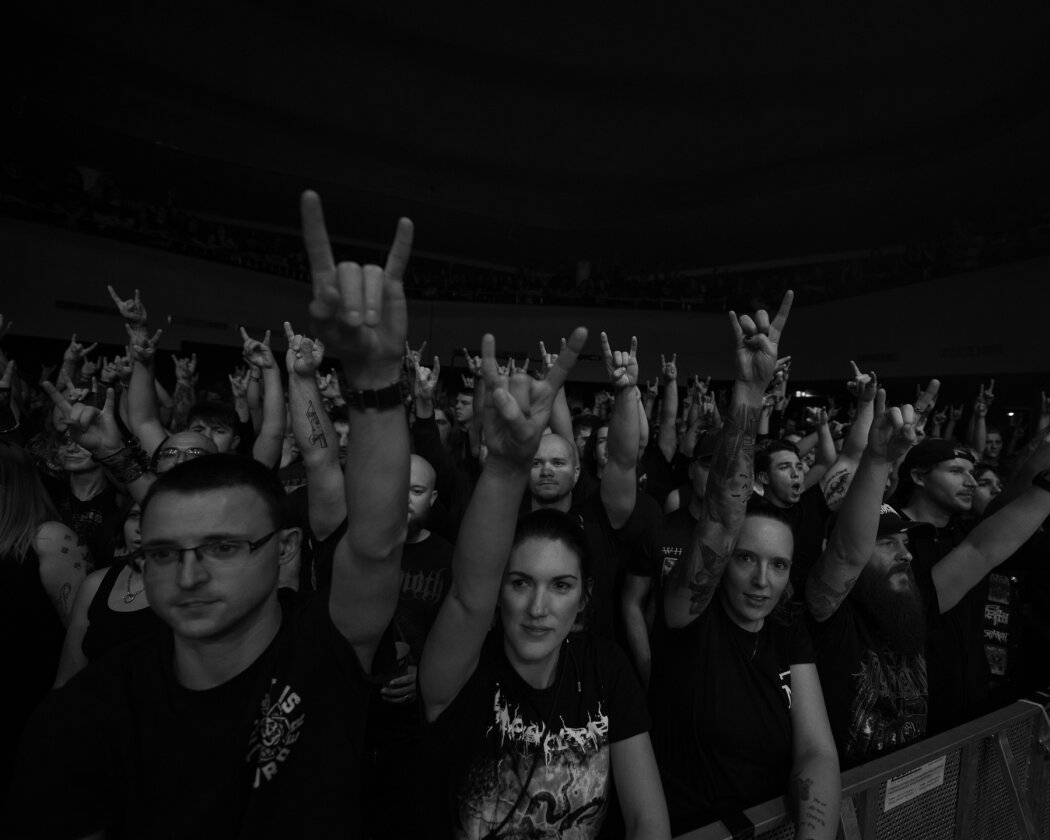 Thy Art Is Murder – Der neue Sänger Tyler Miller feiert seinen Einstand auf Deutschlandtour. – Fans.