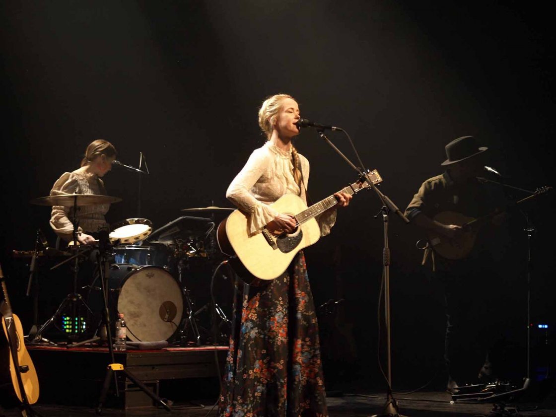 Gänsehaut pur im Darmstädter Staatstheater – Tina Dico.