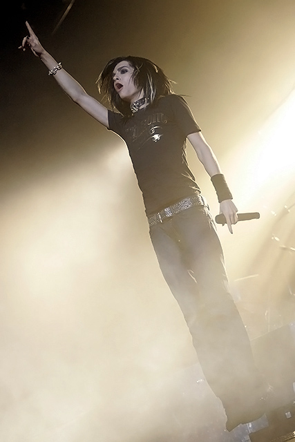 Der Wahnsinn hat Methode: Tokio Hotel live in der Kölnarena. – 