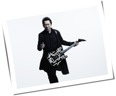 Tomoyasu Hotei