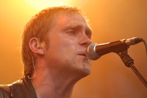 Tomte – Thees und Kollegen beim Monsters Of Spex 2005. – 