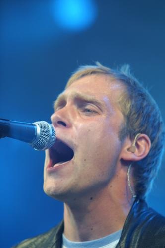 Tomte – Thees und Kollegen beim Monsters Of Spex 2005. – 