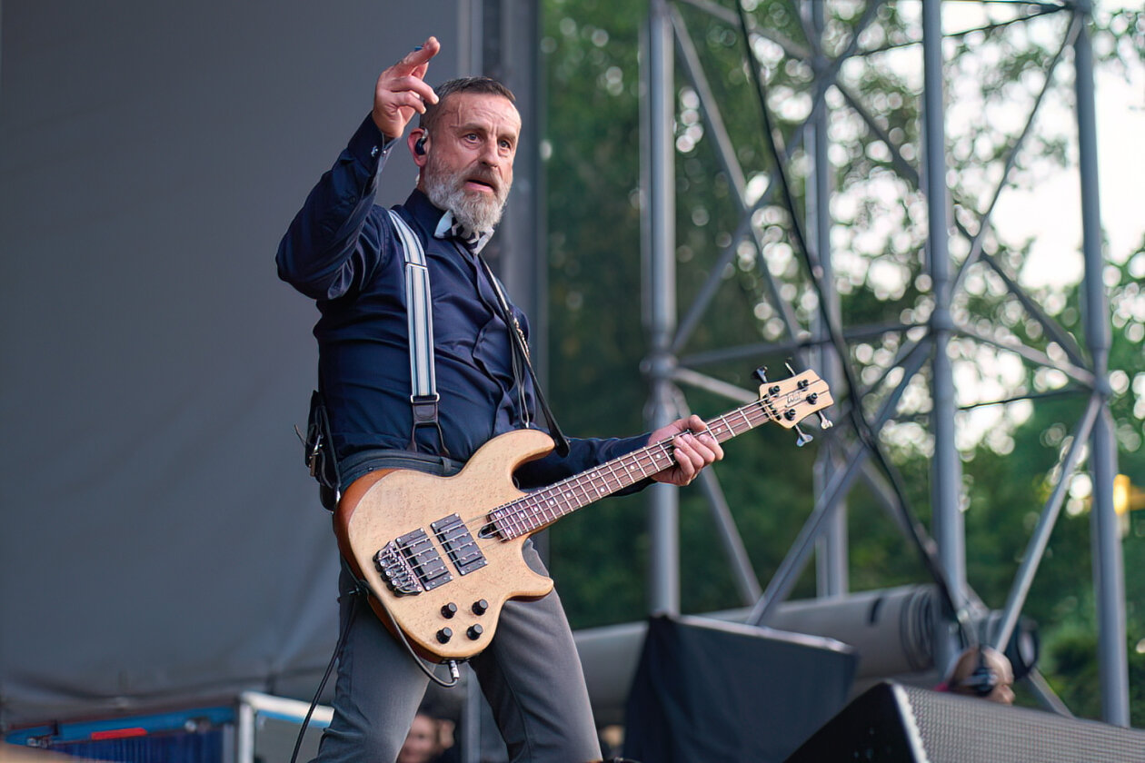 Tool – Justin Chancellor.