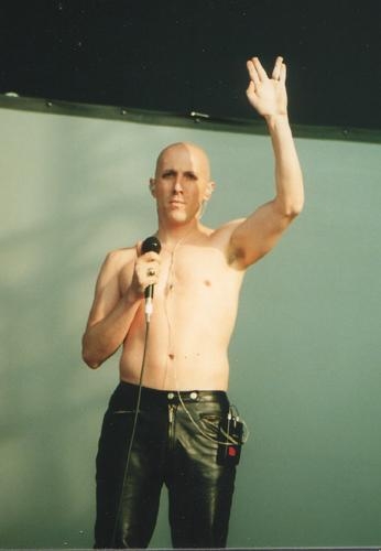 Auf dem Southside 2001 spielten Tool bei strahlendem Sonnenschein. Coole Show auch ohne Versteckspiel! – 