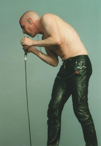 Auf dem Southside 2001 spielten Tool bei strahlendem Sonnenschein. Coole Show auch ohne Versteckspiel! – 