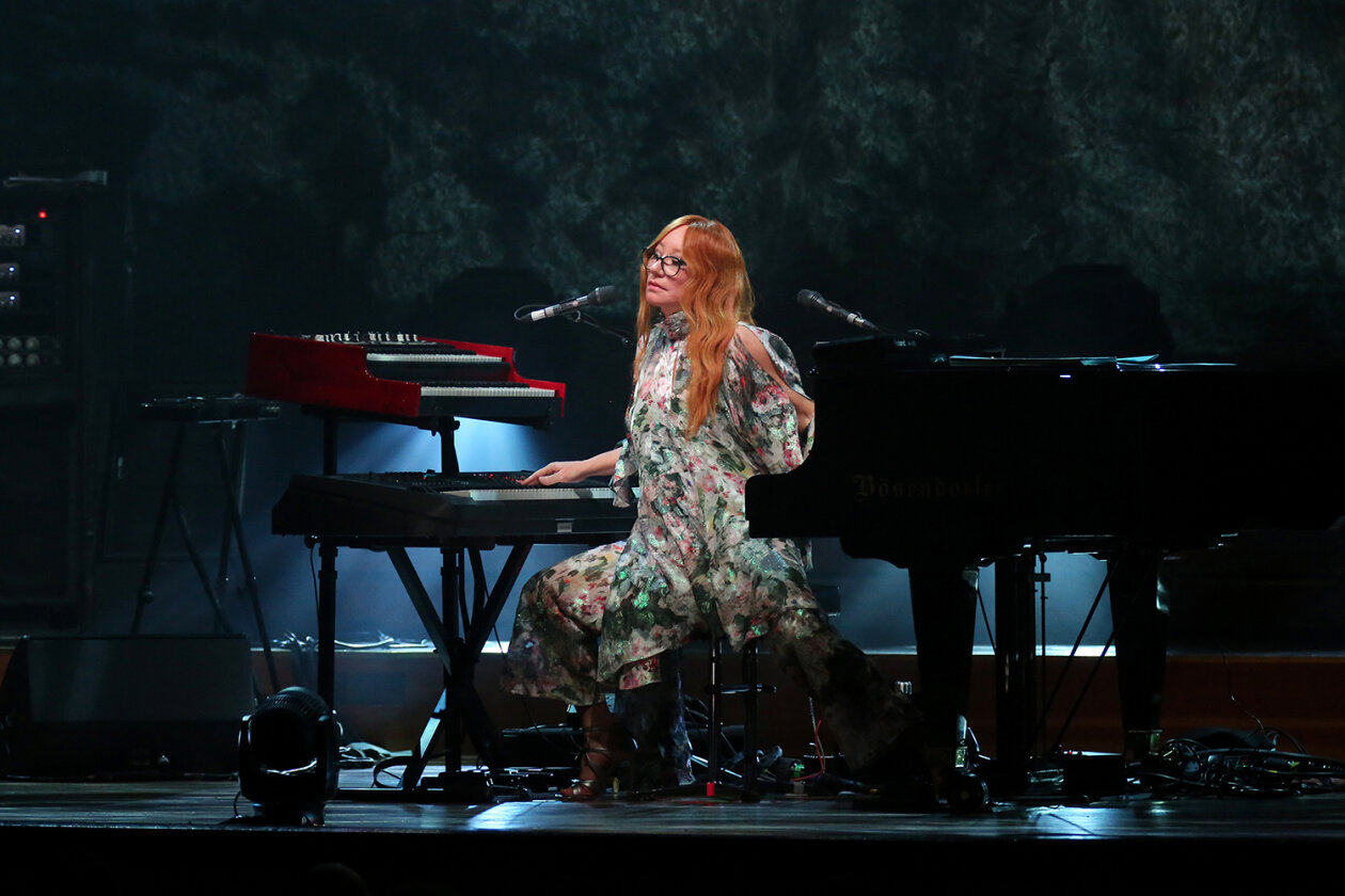 Tori Amos – Tori Amos.