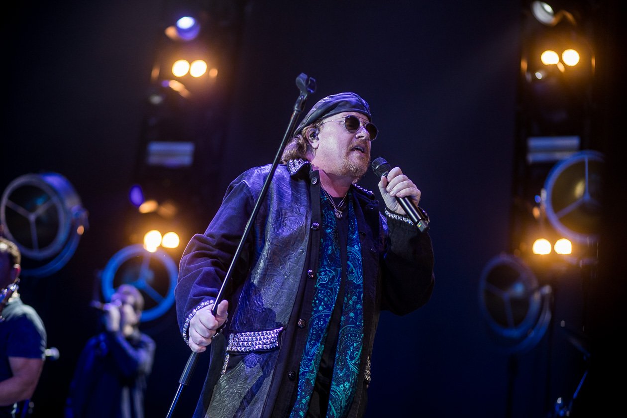 Toto – Joseph Williams.