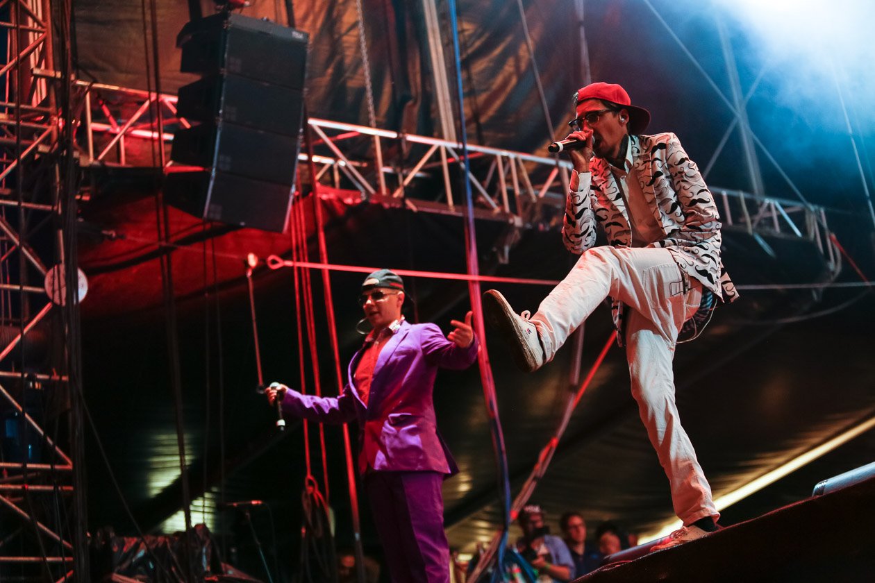 Trailerpark – Der Gig der Crack Street Boys fiel Starkregen und Unwetter zum Glück nicht zum Opfer. – Basti und Timi Hendrix.
