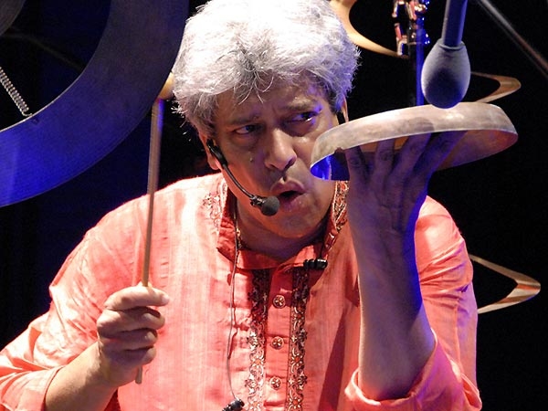 2009 präsentiert Trilok Gurtu "Massical" – Seit Mitte der 90er ...