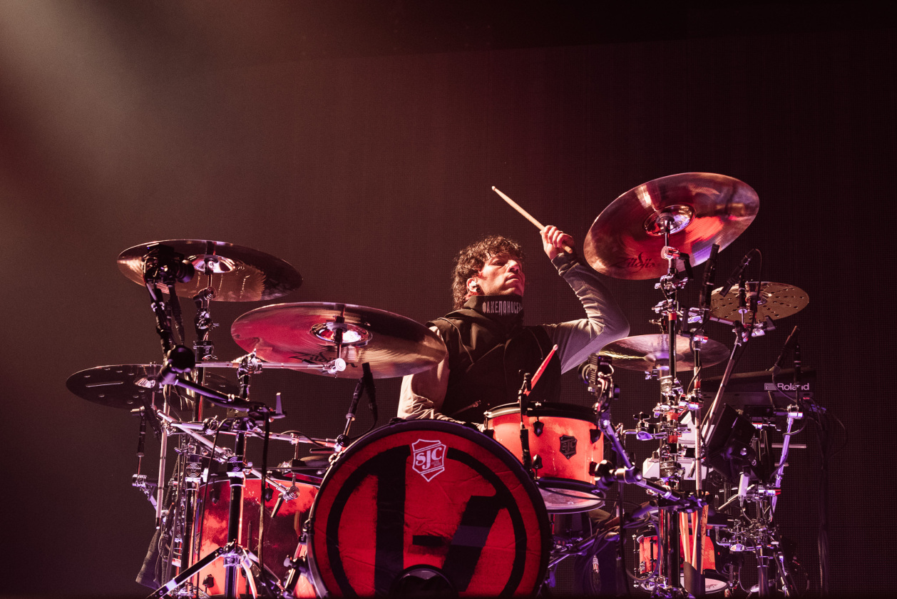 Twenty One Pilots – Tyler Joseph und Josh Dun liefern ein Gesamtkunstwerk aus Klang, Licht und Intimität. – 21 Pilots.