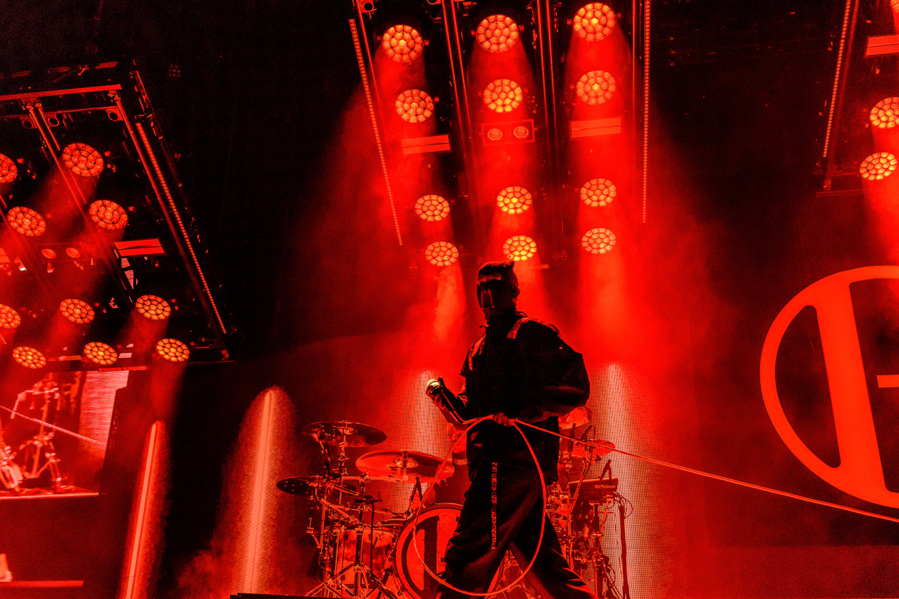 Twenty One Pilots – Tyler Joseph und Josh Dun liefern ein Gesamtkunstwerk aus Klang, Licht und Intimität. – 21 Pilots.