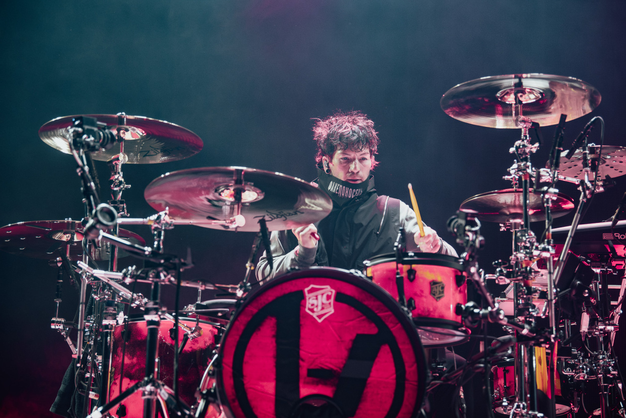 Twenty One Pilots – Tyler Joseph und Josh Dun liefern ein Gesamtkunstwerk aus Klang, Licht und Intimität. – 21 Pilots.