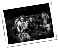 Tyler Bryant & The Shakedown