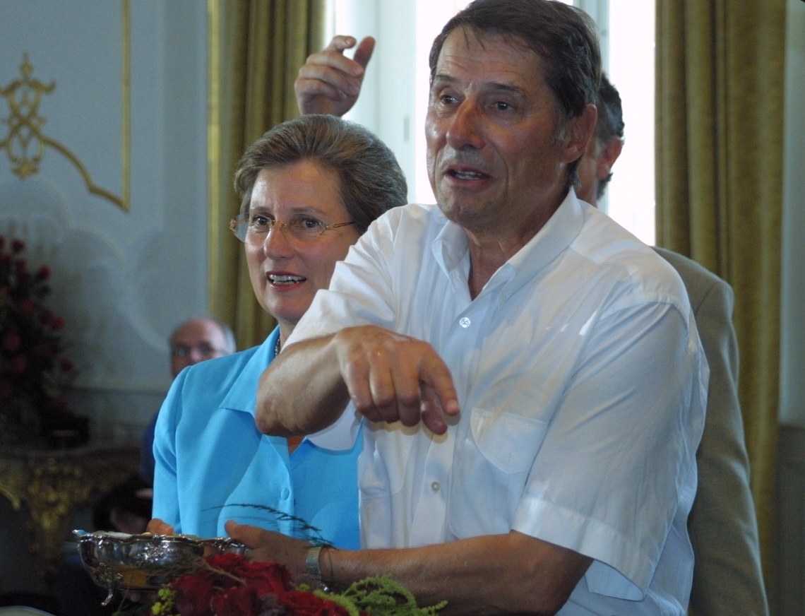 Udo Jürgens 2003 auf der Mainau. – Große Ehre für die Grafenfamilie Bernadotte