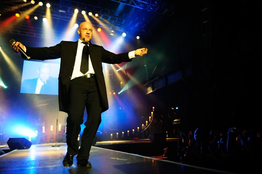 Der Graf liest die Messe im Kölner Palladium. – Unheilig live im Palladium Köln