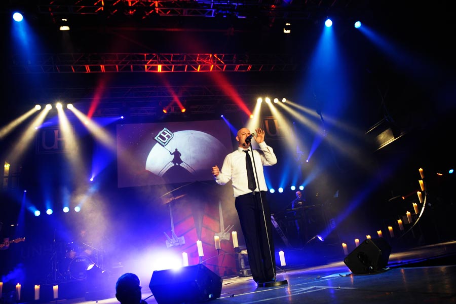 Der Graf liest die Messe im Kölner Palladium. – Unheilig live im Palladium Köln