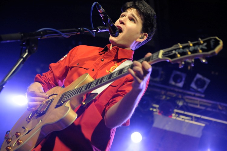 Natürlich ausverkauft: Tanzmanifest zwischen Worldbeat und Indie. – Vampire Weekend.