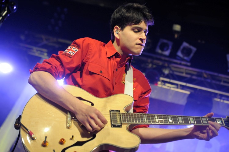 Natürlich ausverkauft: Tanzmanifest zwischen Worldbeat und Indie. – Vampire Weekend.