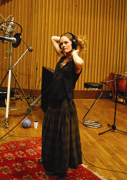 Vanessa Paradis – Ihr Anblick veränderte Johnny Depps Leben "für immer!" – Kein Stress im Studio.