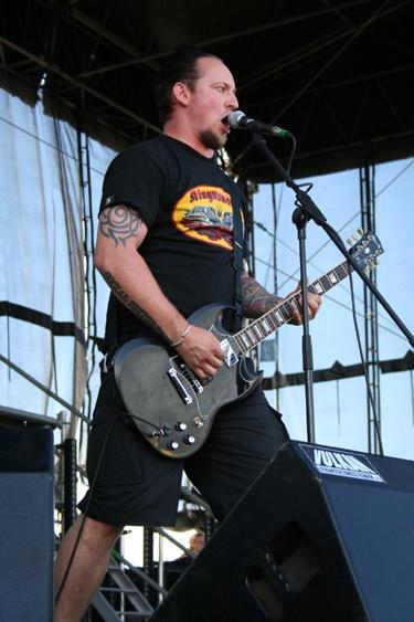 Volbeat – Kamen mit Verspätung aber rockten die Bühne. – 