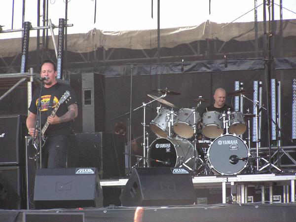 Volbeat – Kamen mit Verspätung aber rockten die Bühne. – 