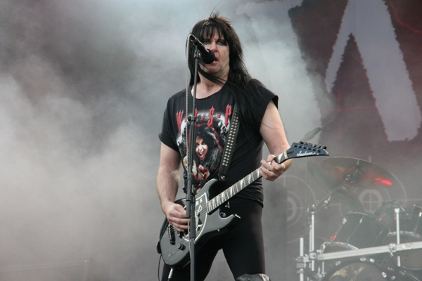 W.A.S.P. – Mr. Lawless ließ seine schlechte Laune wieder an der Presse aus. – 