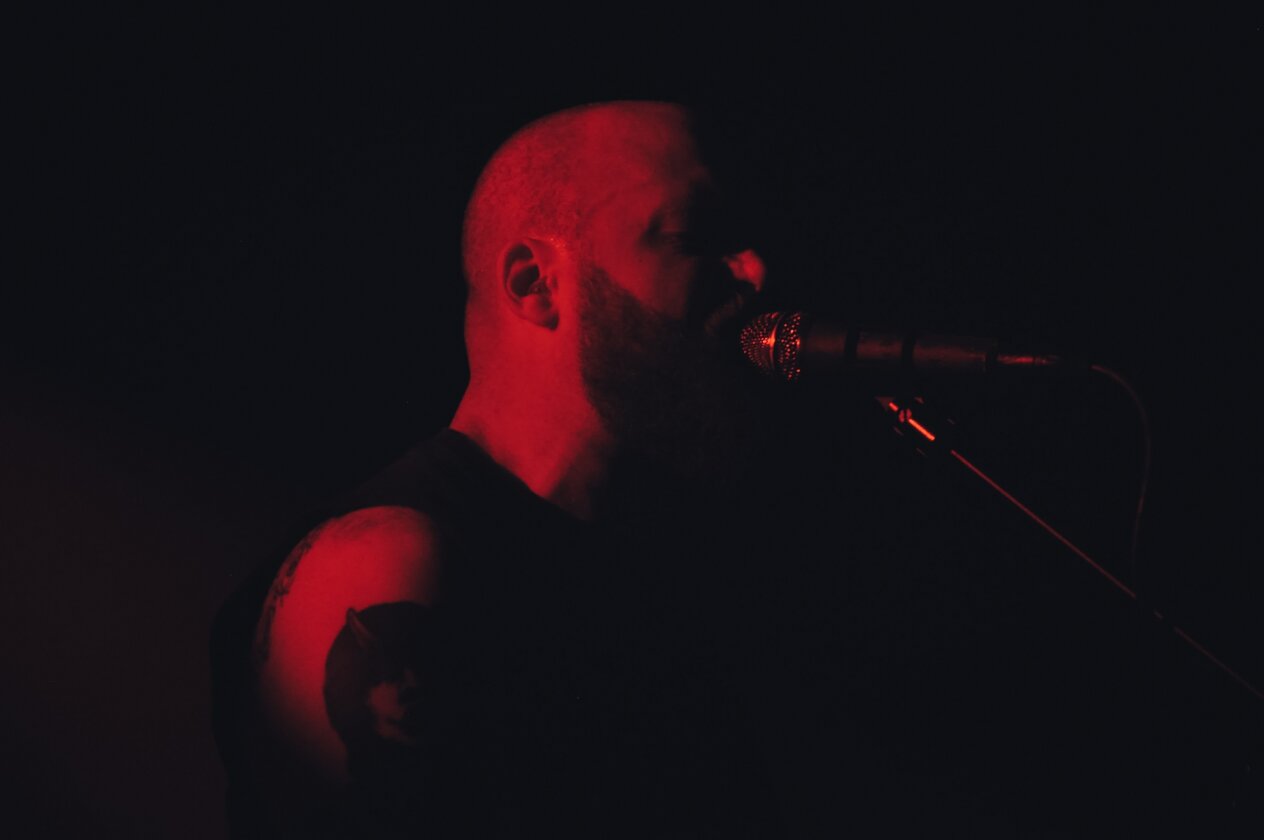 Wiegedood – "There's Always Blood At The End Of The Road"
– und immer schwarzmetallische Magie auf der Bühne! – Seynaeve.