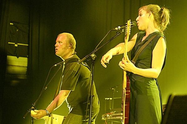 Wir Sind Helden – Diesmal vom 22.9.2003 aus dem Kölner E-Werk. – 