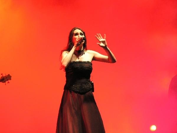 Within Temptation – Warteten auch mit neuem Material auf dem Zillo auf: Within Tempataion – 