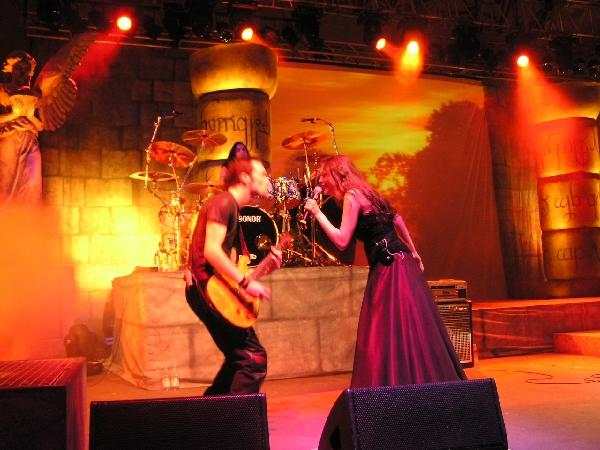 Within Temptation – Warteten auch mit neuem Material auf dem Zillo auf: Within Tempataion – 