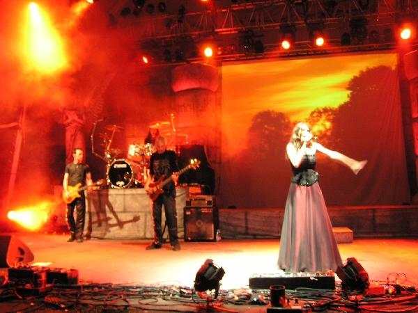 Within Temptation – Warteten auch mit neuem Material auf dem Zillo auf: Within Tempataion – 