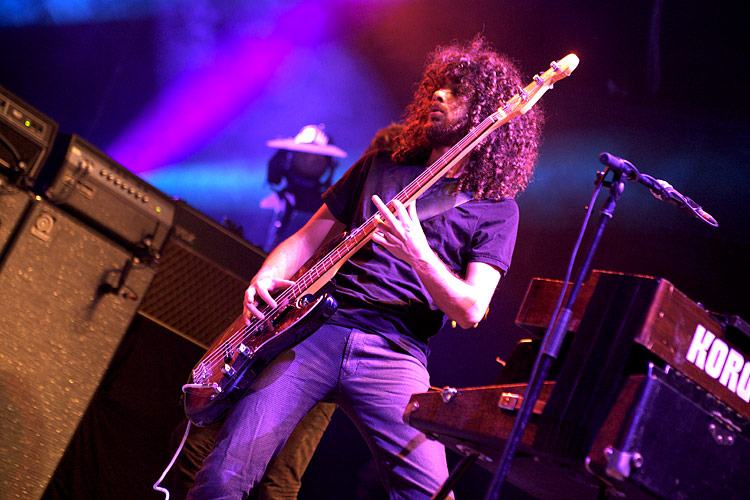 Return of the Wuschelkopf: Wolfmother rocken das Palladium. – Andrew Stockdale, Dave Atkins, Ian Peres und Aiden Nemeth ...