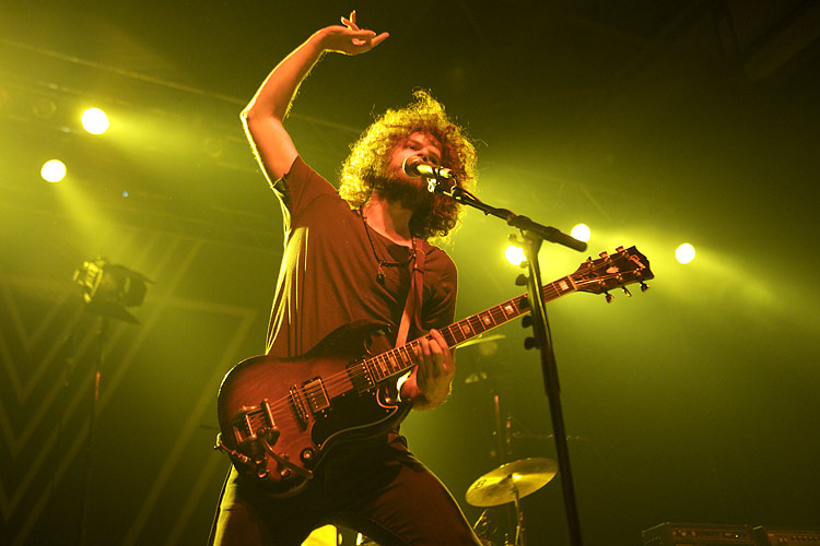 Return of the Wuschelkopf: Wolfmother rocken das Palladium. – Wolfmother rocken das Kölner Palladium.
