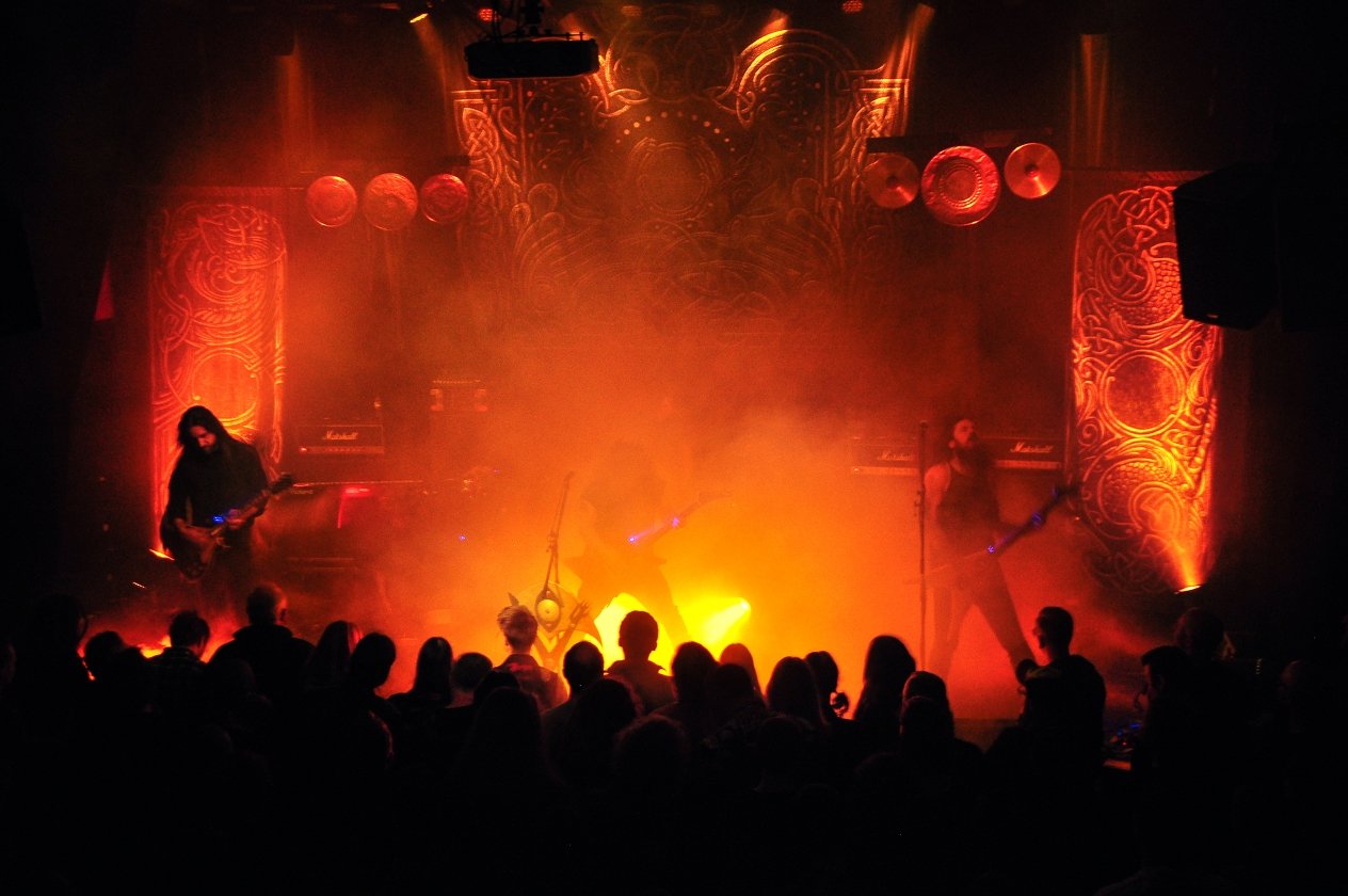 Wolves In The Throne Room – Wolves In The Ruhrpott: "Thrice Woven" live in Bochum. – Zeit für die Hauptband.