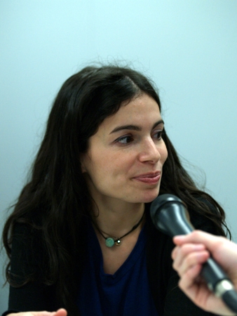 Bilder vom Interview mit Yael Naim und David Donatien. – 