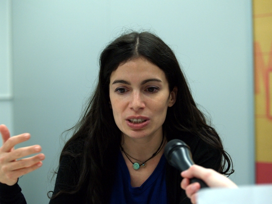 Bilder vom Interview mit Yael Naim und David Donatien. – 