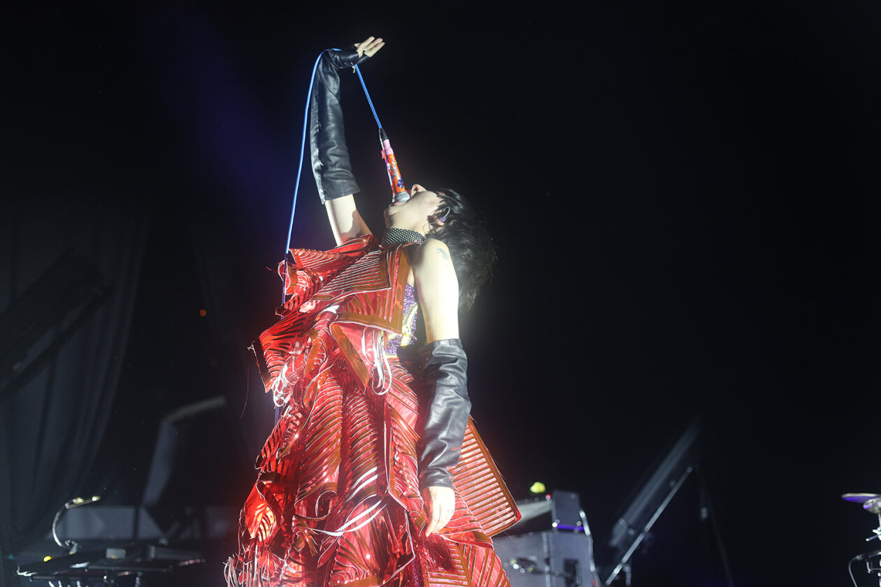 Yeah Yeah Yeahs – *Hrmpfgrbmbwürg* Karen O.