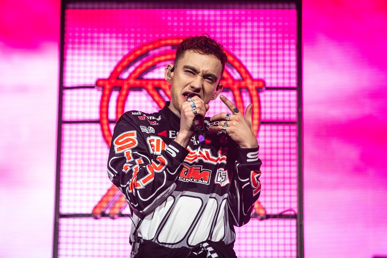 In der Domstadt präsentierten die Londoner Elektropopper ihre zweite Scheibe "Palo Santo" (2018) live. – Years & Years.