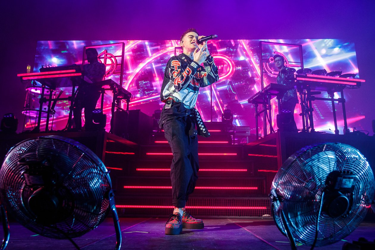 In der Domstadt präsentierten die Londoner Elektropopper ihre zweite Scheibe "Palo Santo" (2018) live. – Years & Years.