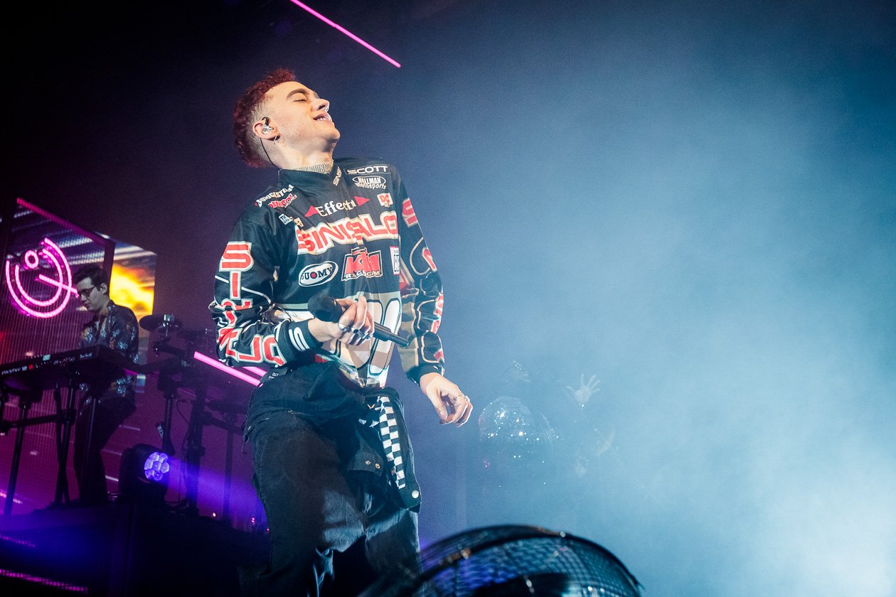 In der Domstadt präsentierten die Londoner Elektropopper ihre zweite Scheibe "Palo Santo" (2018) live. – Years & Years.