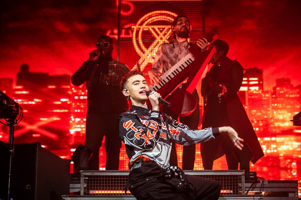 In der Domstadt präsentierten die Londoner Elektropopper ihre zweite Scheibe "Palo Santo" (2018) live. – Years & Years.