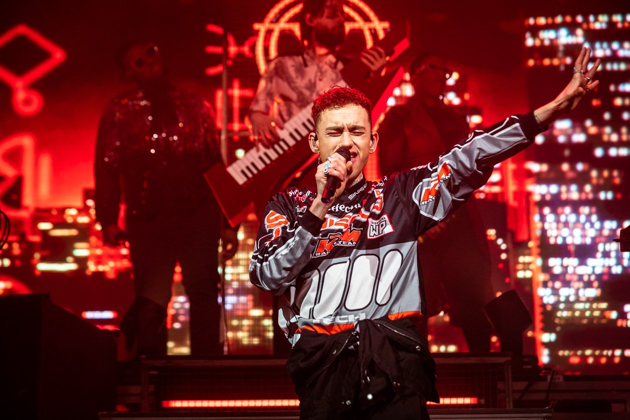 In der Domstadt präsentierten die Londoner Elektropopper ihre zweite Scheibe "Palo Santo" (2018) live. – Years & Years.