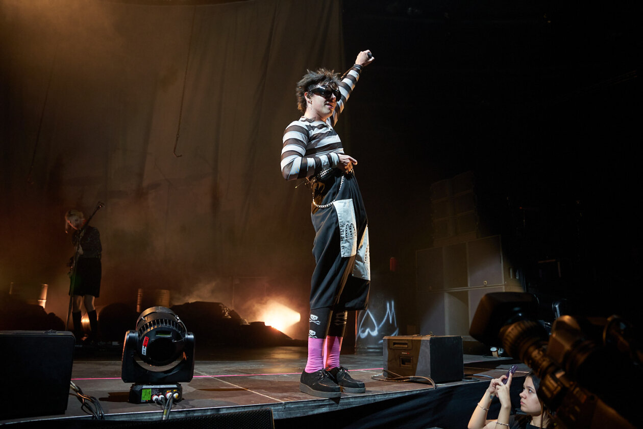 Wenn der Brite in die Stadt kommt, wird es laut und wild. – Yungblud.