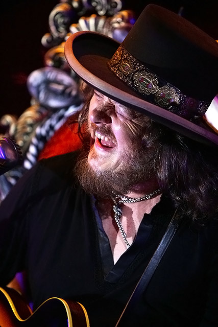 Zucchero – Blues und Rock made in  Italy, präsentiert vom Altmeister. – 