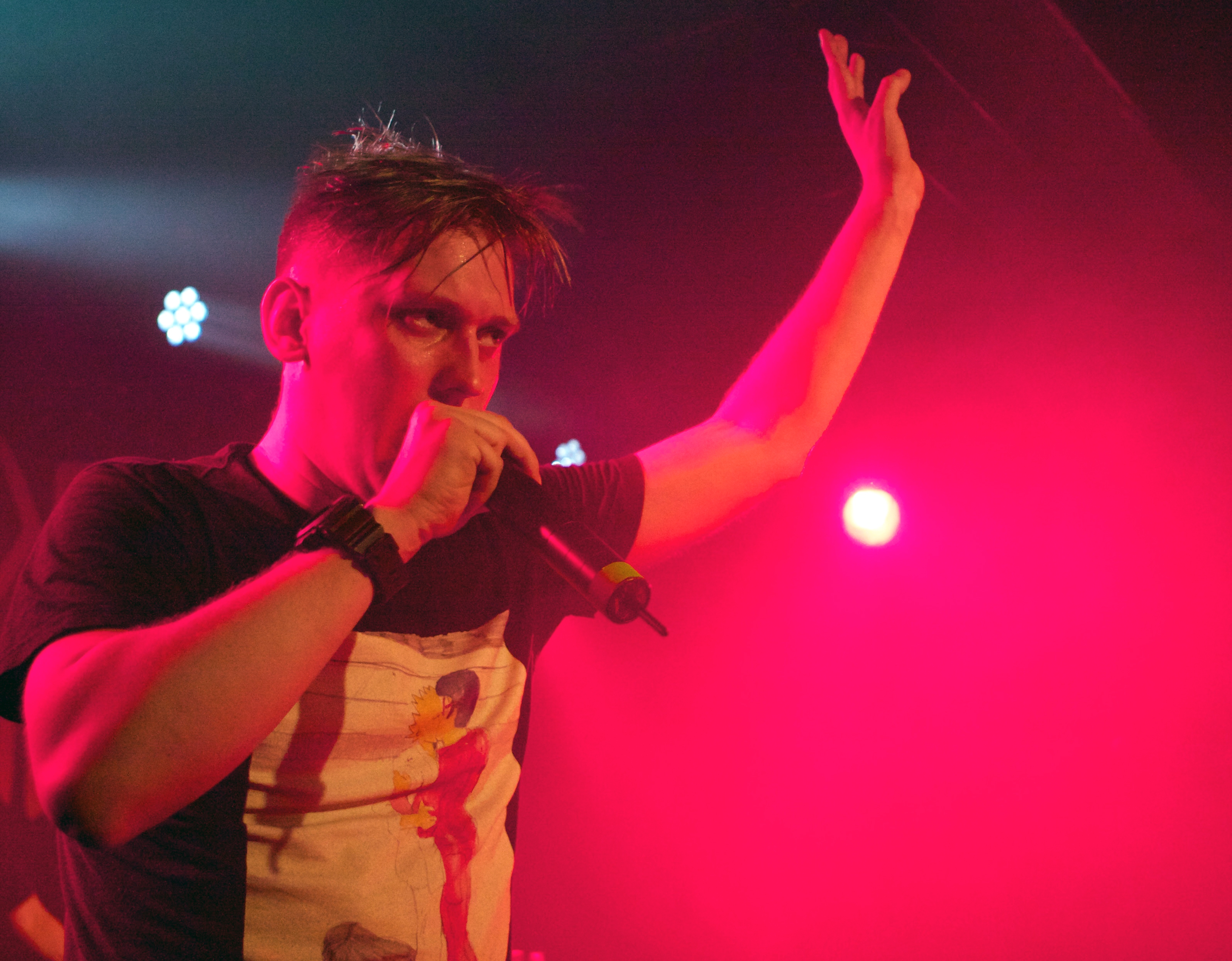 Zugezogen Maskulin – Zwei Berliner auf "Endlich Wieder Krieg"-Tour. – Die Berliner Rapnewcomer im beschaulichen Weinheim in Baden-Württemberg.