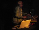 Im Februar 2006 rockt der A Tribe Called Quest-Produzent Joe Zawinuls Wiener Jazz-Club Birdland., Der Tribe rockt Joe Zawinuls Birdland | © LAUT AG (Fotograf: Alexander Engelen)