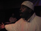 27 Jahre nach der Unterzeichnung des ersten Majorlabel-Vertrags eines Rappers lässt Kurtis Blow die Old School wieder aufleben., Live im Wiener Birdland | © laut.de (Fotograf: Alexander Engelen)