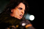 Schockrocken auf dem Museumsplatz., Bonn, gesehen im Juni 2006 | © laut.de (Fotograf: Peter Wafzig)